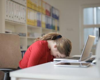 Écrans, fatigue, stress : les 3 ennemis de la concentration en classe