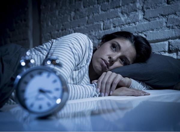 Ramadan et insomnie : pourquoi votre horloge biologique est perturbée ? - Pectino : Les vitamines et les minéraux